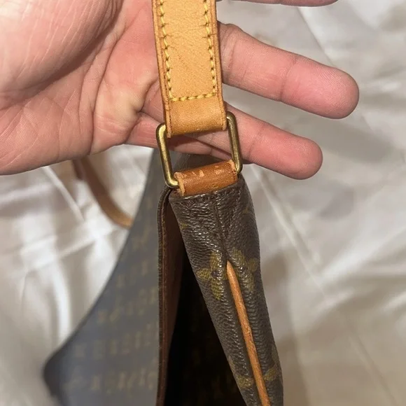 Louis Vuitton Brown Monogram Shoulder Bag - Picture 4 of 12